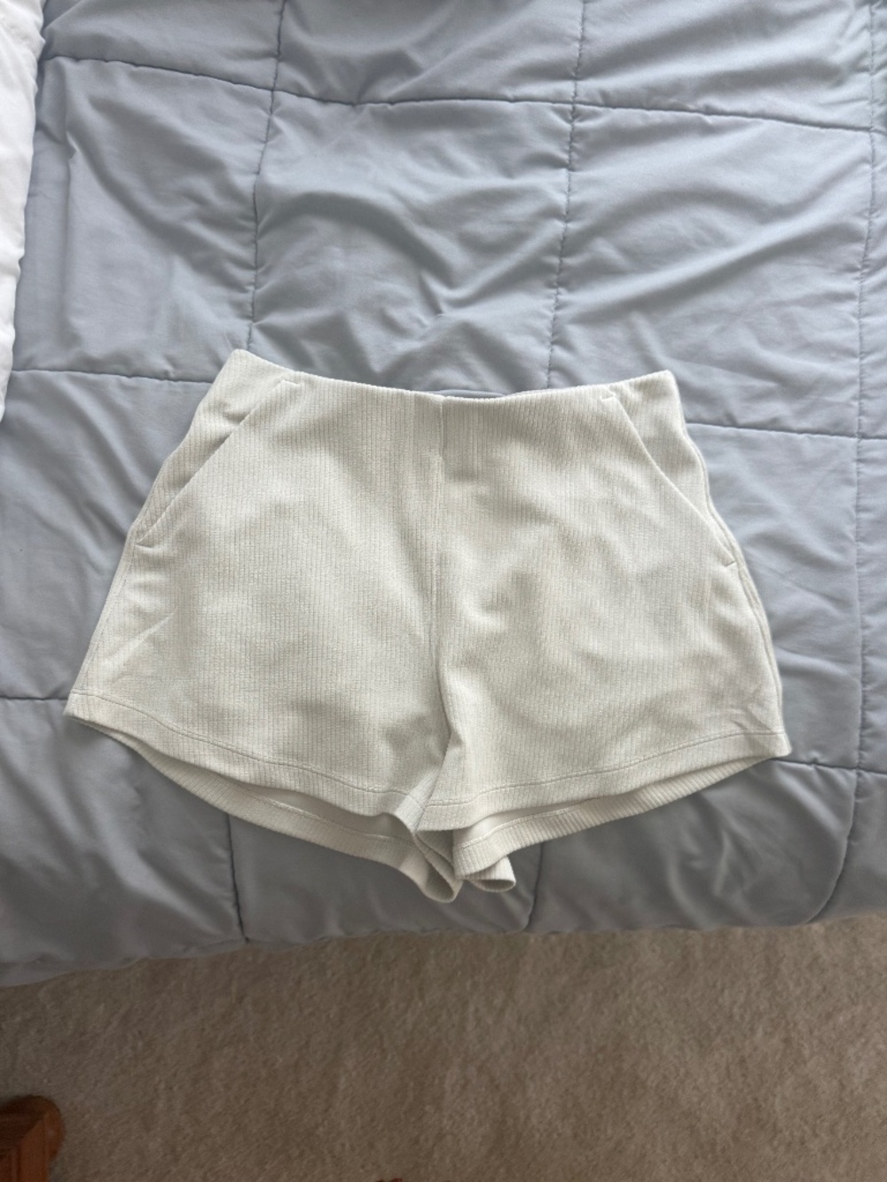 Lululemon ribbed soft stream shorts size 6
